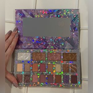 Smoke & mirrors ice queen face & eye palette 20-piece